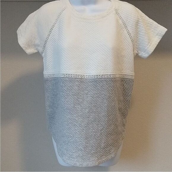 Lou & grey top - Picture 2 of 8